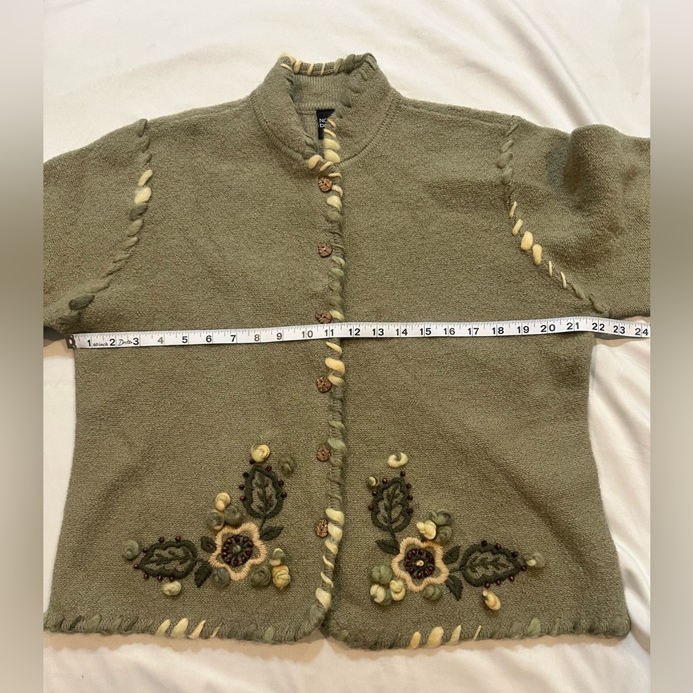 Nordic Design Wool Blend Cardigan Sweater Embroidered Floral Boho Cottagecore - Picture 8 of 14